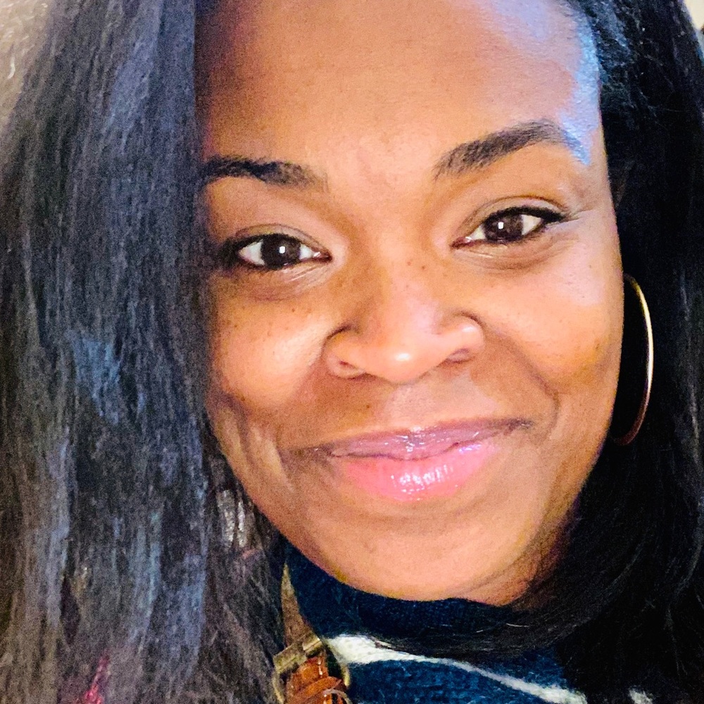 Meet your Posher, Dee